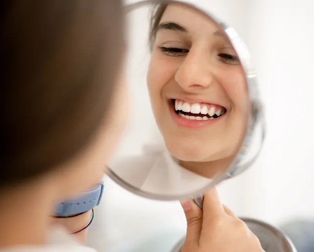 naprso zub polomljen zub fraktura zuba